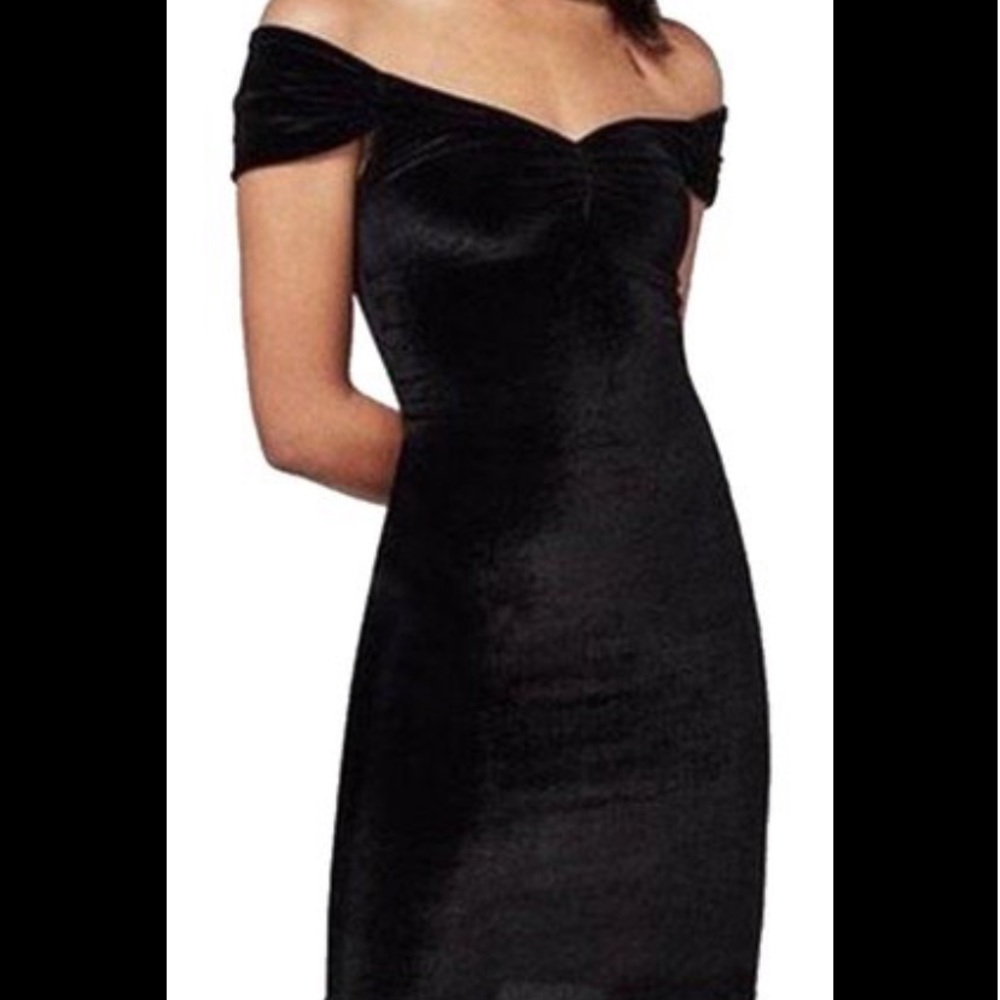Reformation velvet dress 🌜